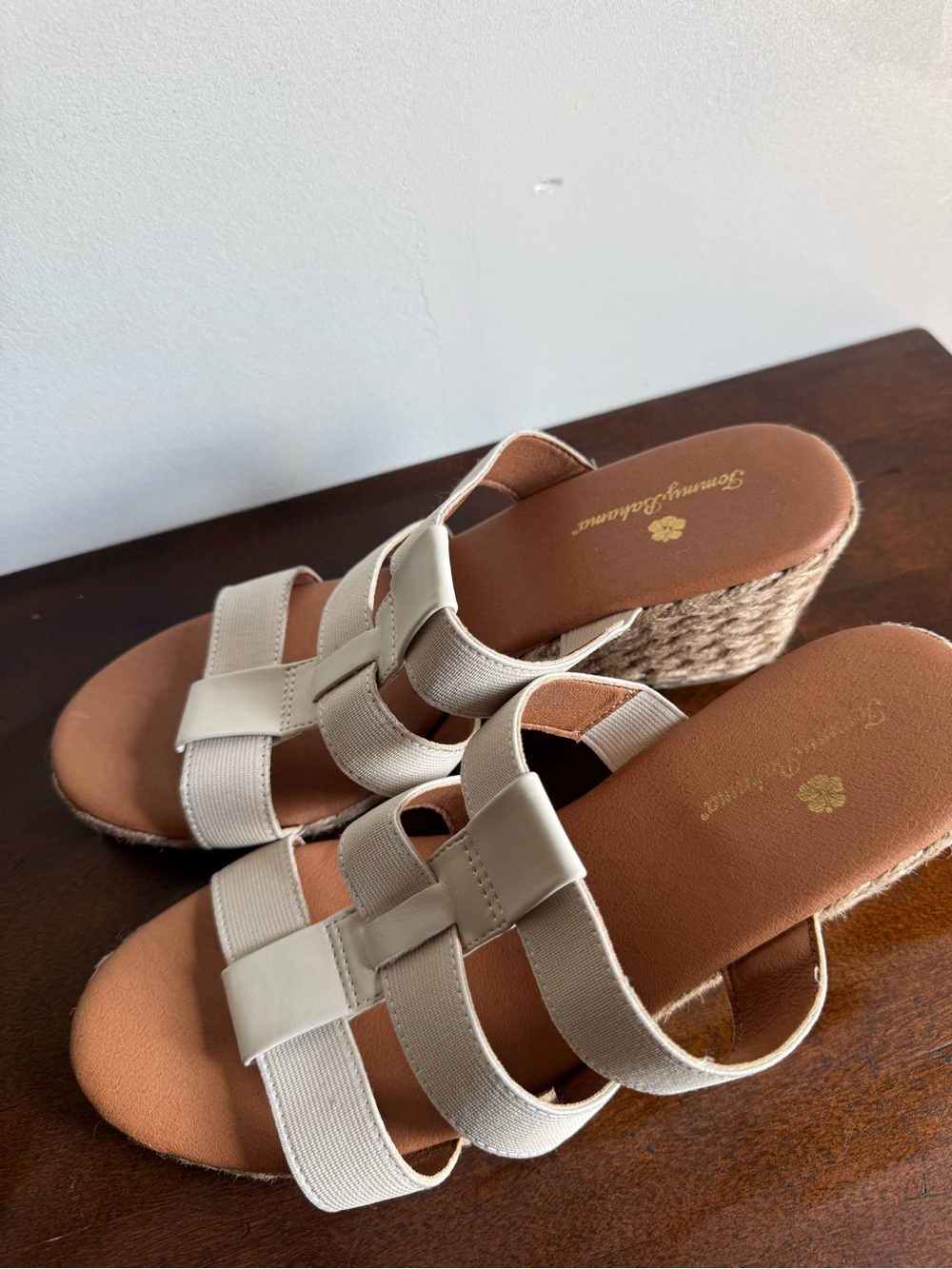 Tommy Bahama Cream Wedge Sandals Slip-On Espadrille - Picture 2 of 5